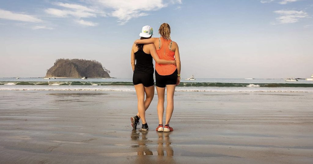 Coureuses sur la plage